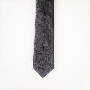 Cravate violette à motif noir