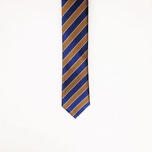 cravate bleue à motif or